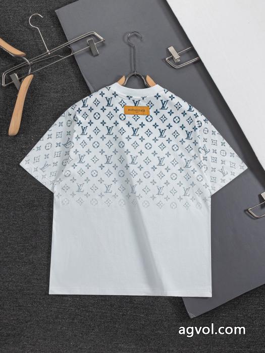 今季新作 最新モデルも顧客セールで格安 SALE 2026半袖Tシャツコピー ブランド 優良LOUIS VUITTON_0_0