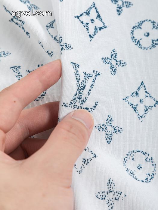 今季新作 最新モデルも顧客セールで格安 SALE 2026半袖Tシャツコピー ブランド 優良LOUIS VUITTON_0_1