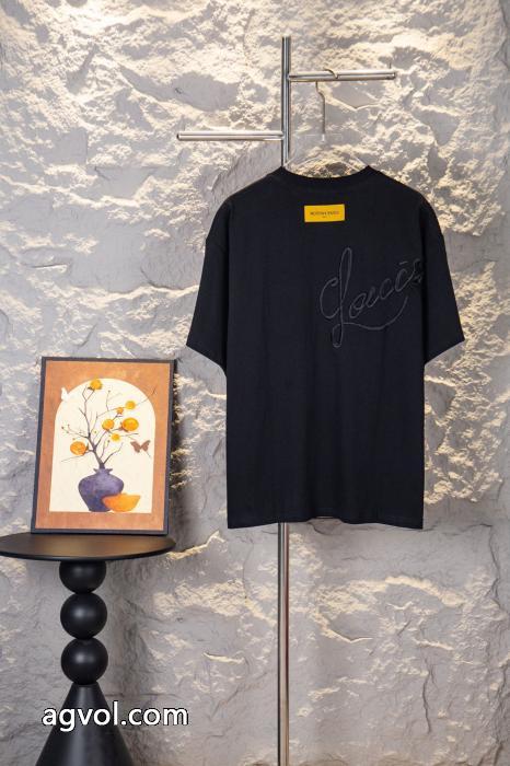 大人の定番 日本未入荷 注目の春ファッション一番スーパー ブランド コピー半袖TシャツLOUIS VUITTON_0_4