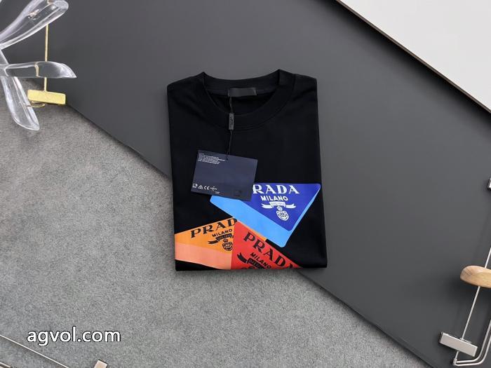 激安 セール価格でお得 2026年トレンド感が強い半袖Tシャツブランド 品 スーパー コピーPRADA_0_2