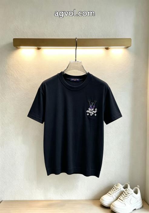 LOUIS VUITTON夏の最新ファッション 定番のモデル 特別感満載のデザインブランド スーパー コピー 通販半袖Tシャツ_0_2