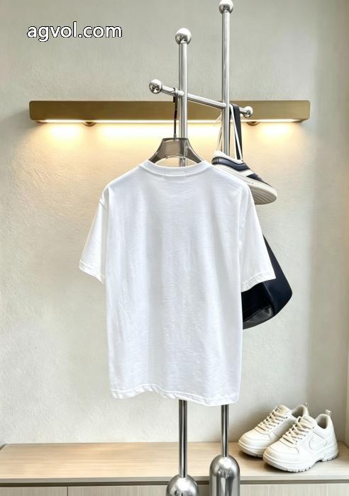 ブランド レプリカMONCLER半袖Tシャツ高級感溢れる 限定価格 毎日大活躍 _0_3