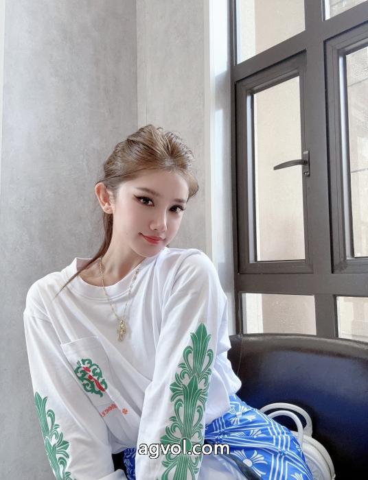 長袖Tシャツ涼しげな印象の かっこいい アイテム コスパ最高のプライスCHROME HEARTSブランド 偽物_0_2