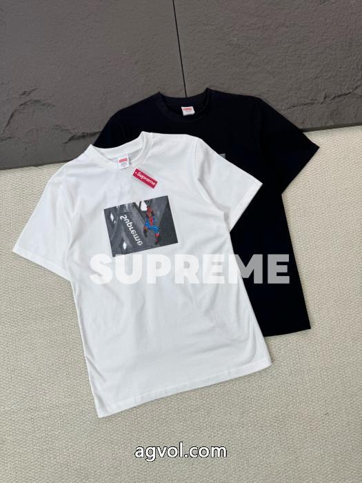 SUPREMEコピー ブランド 通販 安心半袖Tシャツシンプルなデザイン 最安値新作 個性的なデザイン _0_1