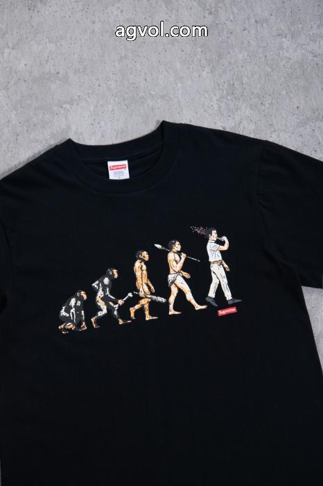 雑誌掲載 大人気新作登場 魅力的な今年らしい半袖TシャツSUPREMEスーパー コピー ブランド 通販_0_1
