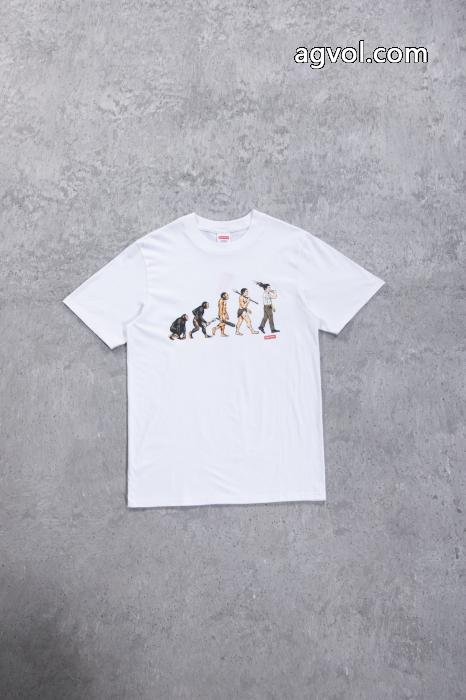 雑誌掲載 大人気新作登場 魅力的な今年らしい半袖TシャツSUPREMEスーパー コピー ブランド 通販_0_2