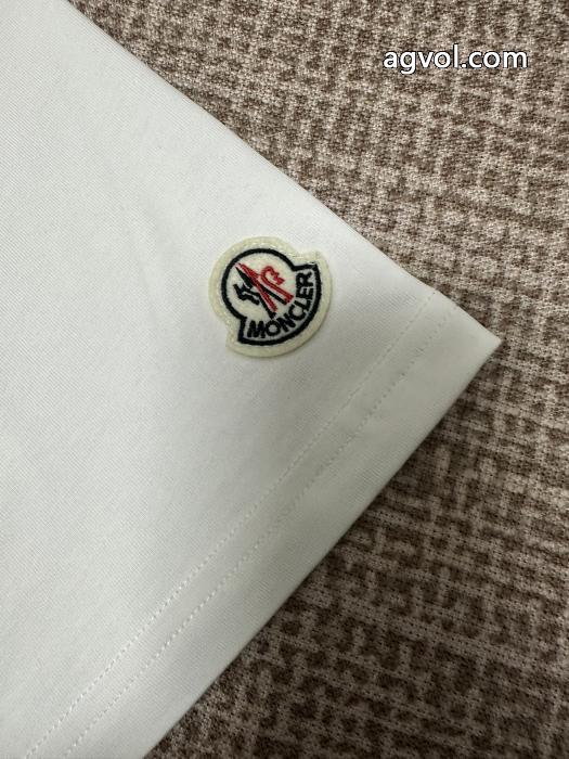 セール価格 新春セールアイテム 毎日に上質を 半袖Tシャツブランド 品 激安 通販MONCLER_0_1