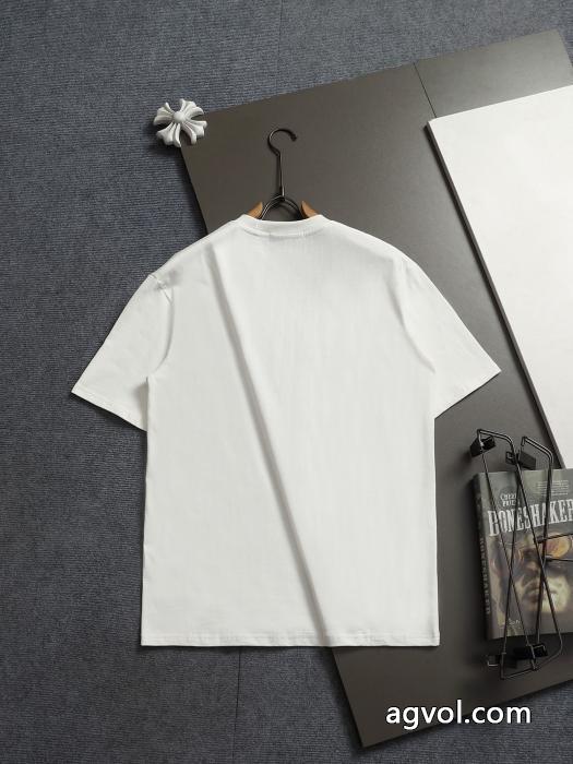 雑誌掲載アイテム  新品入荷 NEW大変素敵ブランド スーパー コピー 店舗半袖TシャツLOUIS VUITTON_0_1