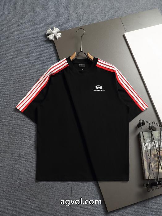 ブランド スーパー コピー 通販数量限定 限定特価 足下注目してくれるbalenciaga半袖Tシャツ_0_0