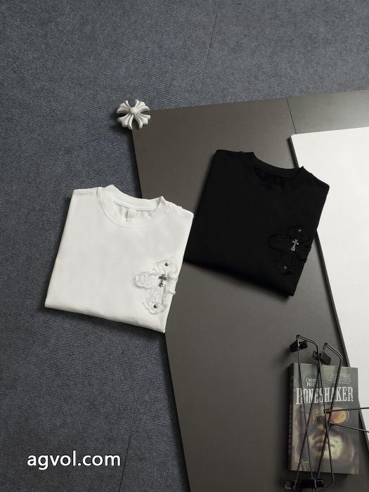 クロムハーツ大人気再入荷セール HOT新作登場 オトナの余裕半袖Tシャツコピー 商品 通販_0_0
