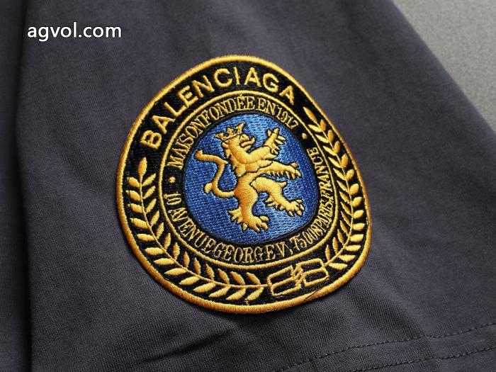 バレンシアガスーパーコピー2026半袖Tシャツ大人のブランド 魅力的 高級感も漂い_0_0