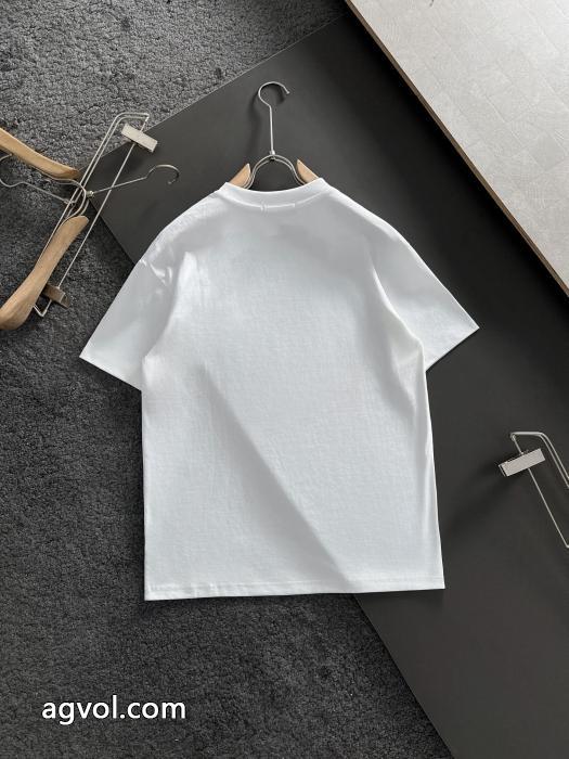ブランド コピー 激安BURBERRY人気沸騰中 新作限定 カワイイ雰囲気半袖Tシャツ_0_1