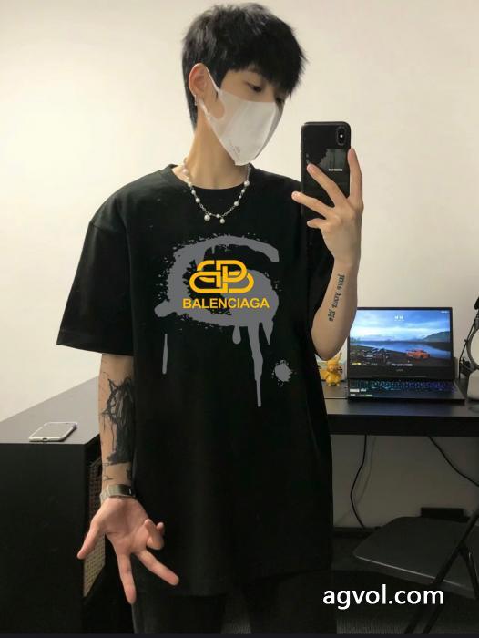 balenciaga清涼感とカジュアルスタイル 欲しい可愛く新鮮 超人気美品半袖Tシャツブランド 品 スーパー コピー_0_0