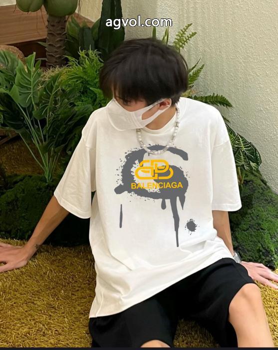 balenciaga清涼感とカジュアルスタイル 欲しい可愛く新鮮 超人気美品半袖Tシャツブランド 品 スーパー コピー_0_4