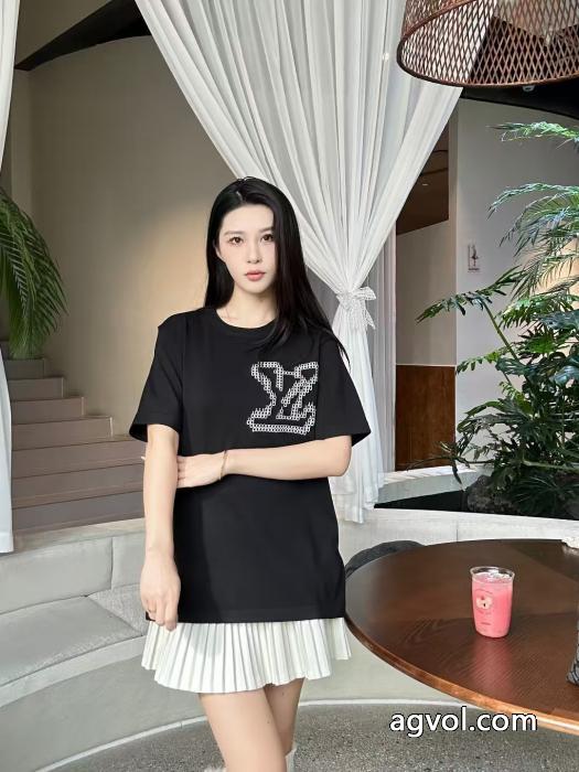 ルイ ヴィトン半袖Tシャツコピー ブランド最高品質 2026年新作再入荷 大人で素敵_0_2