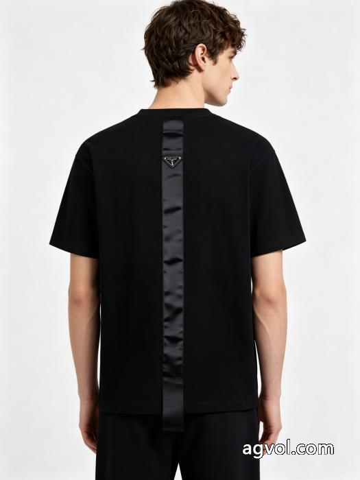 半袖Tシャツ偽物 ブランドPRADA数量限定大得価 希少性の高い 高品質素材を使っている_0_1