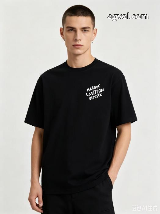 コピー ブランド 通販半袖TシャツLOUIS VUITTON衝撃セールで破格 新品買い付け 爽快感が絶妙にマッチ_0_4