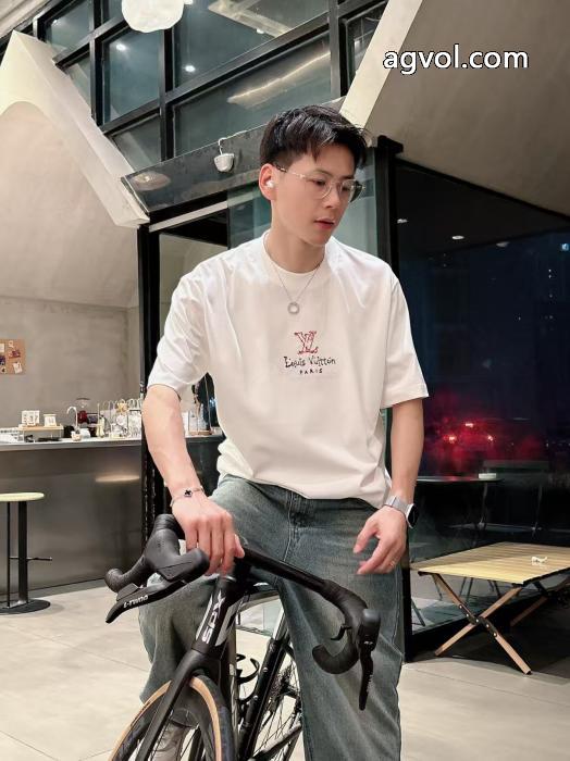 LOUIS VUITTON在庫セール 大人のファッション 着心地の良いブランド コピー 販売半袖Tシャツ_0_5