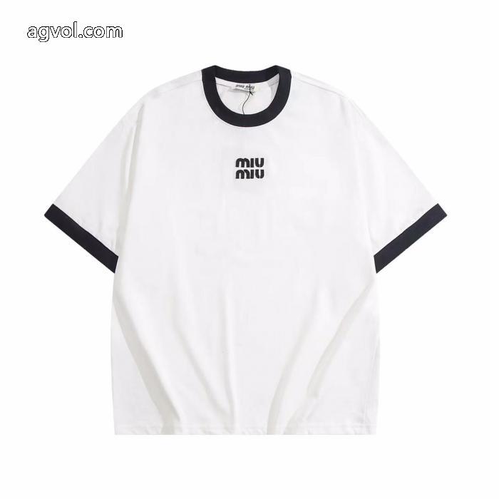 半袖TシャツMIUMIUブランド コピー 専門店機能性抜群 すぐお届け　2026新作 数量限定在庫限り_0_4