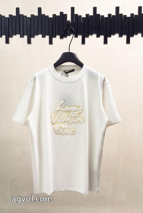 新作セール価格で 人気定番セール 優秀なアイテムブランド コピー 販売 店LOUIS VUITTON半袖Tシャツ_0_0