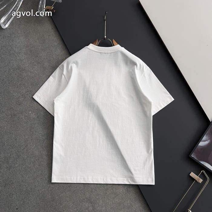 ブランド 品 激安 通販最新とても可愛い 人気沸騰中 日本未入荷LOEWE半袖Tシャツ_0_4