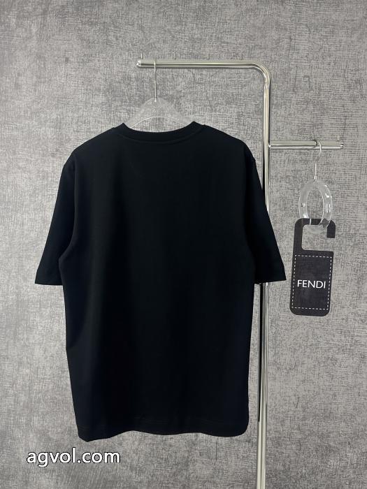 唯一無二の存在 日本即完売予想 お気に入りの上品スーパー コピー 通販FENDI半袖Tシャツ_0_2