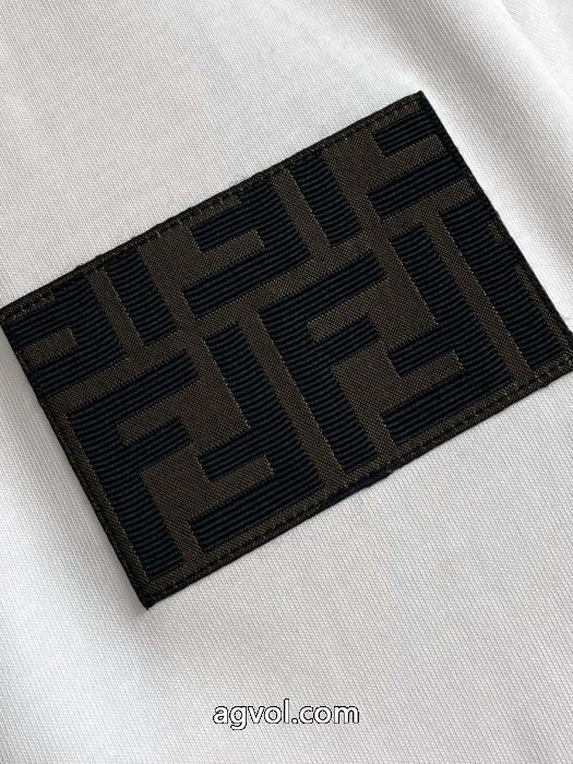 新商品! 今シーズン人気のアイテム 高い人気アイテム通販 ブランド半袖TシャツFENDI_1_0