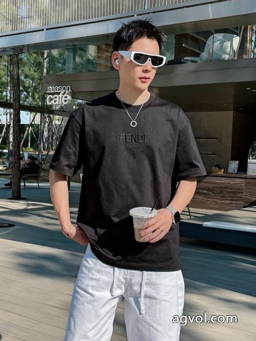 ブランド コピー 通販FENDI楽天最安値に挑戦 男女通用 大好評半袖Tシャツ_0_2