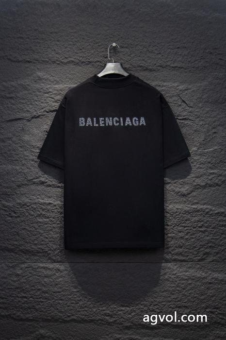 バレンシアガブランド 品 コピー激安上品 超希少商品 圧倒的な新作半袖Tシャツ_0_0