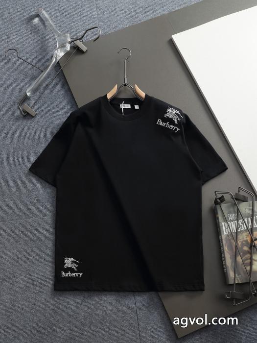 半袖TシャツBURBERRYお洒落 著名人の着用 有名人の愛用品ブランド スニーカー 激安_0_3