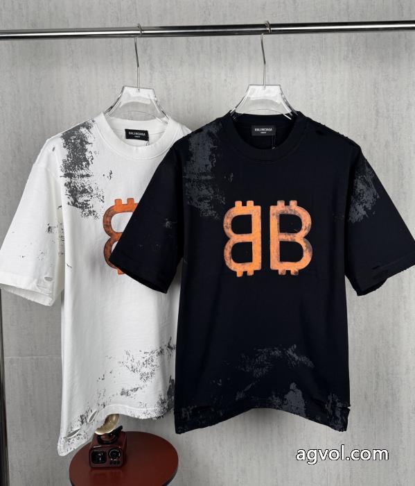 偽物 ブランド注目度UP！ 高級感ある お手頃価格でGET半袖Tシャツbalenciaga_0_0