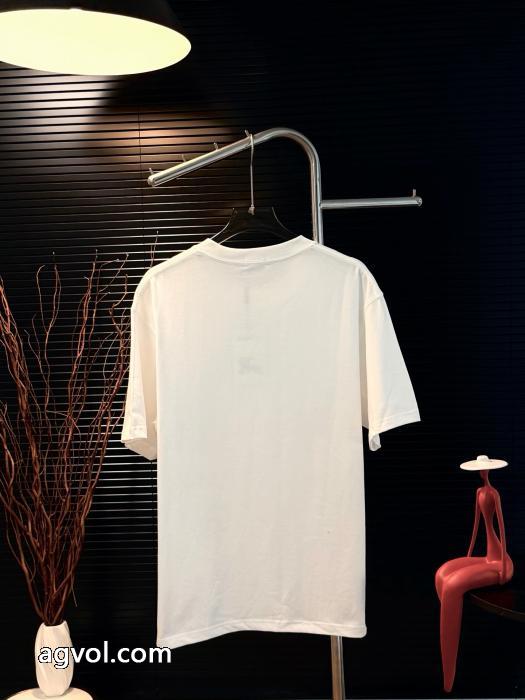 コピー 商品 ブランド限定セール新品 最終価格 著名人の着用半袖TシャツBURBERRY_0_1