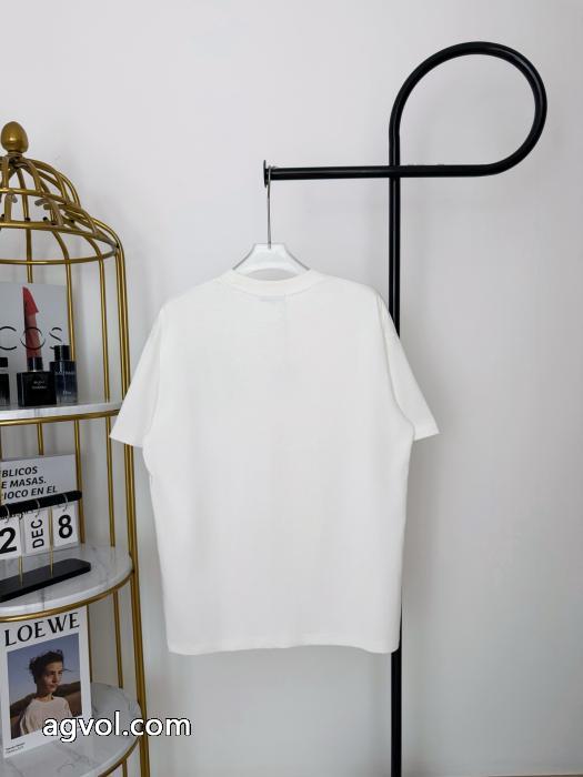半袖Tシャツお手頃価格で人気商品 大人着用可 ベストセラーコピー 商品 販売LOEWE_0_1