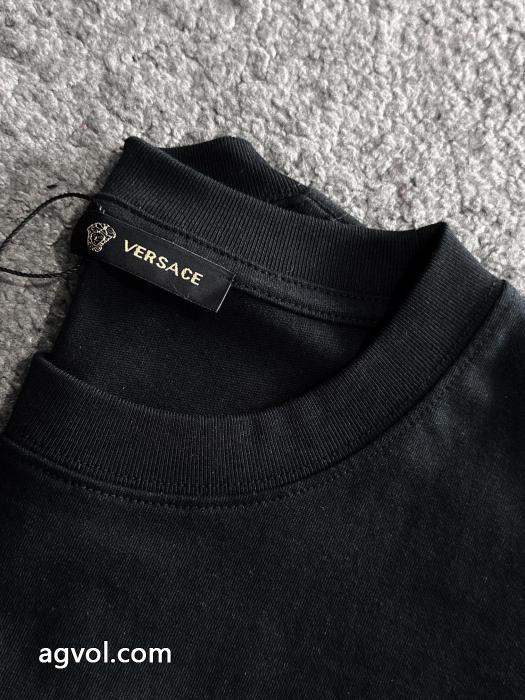 ヴェルサーチ半袖Tシャツ最低価格保証 人気な定番アイテム お買い得高品質スーパー コピー  _0_4