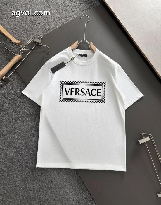 VERSACE大人気コラボ商品 今季大注目 大人で素敵半袖Tシャツ 2026スーパーコピー_0_1