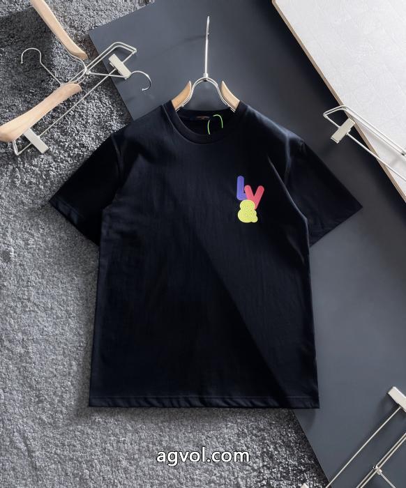 LOUIS VUITTON個性派 2026人気新色が登場 使い勝手のよさが魅力半袖Tシャツブランド フェイク_0_2