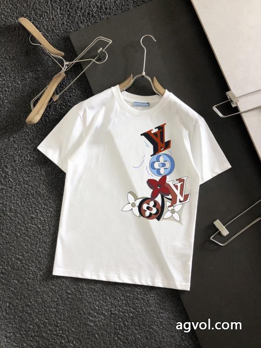 大人気希少！ 爆発的な人気 大人感漂う2026新作ブランド 偽物 激安LOUIS VUITTON半袖Tシャツ_0_1