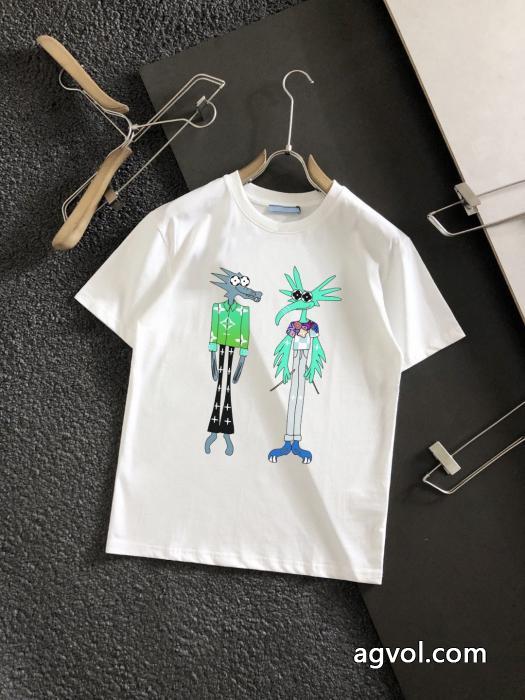 偽 ブランド 販売LOUIS VUITTON雑誌掲載のアイテム 海外直送 2026超人気の最新作半袖Tシャツ_0_2