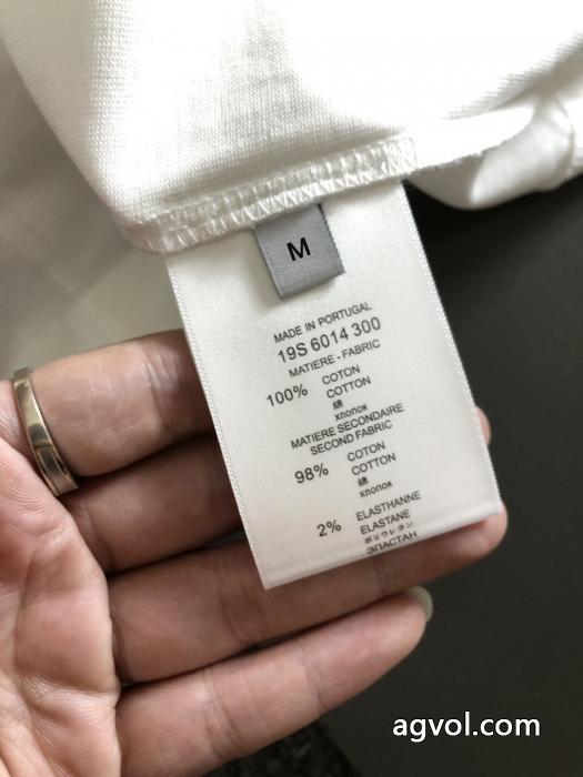 偽 ブランド 販売LOUIS VUITTON雑誌掲載のアイテム 海外直送 2026超人気の最新作半袖Tシャツ_0_4