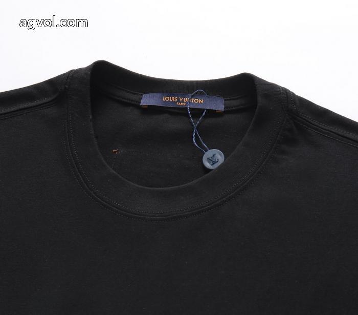 半袖Tシャツ偽物 通販 LOUIS VUITTONメール便対応 VIPセールで破格 着こなし自在_0_2