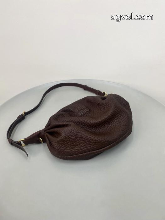 セールでお勧め 特に注目したい やっと見つけた国内即発MIUMIU偽 ブランド 通販バッグ._0_3