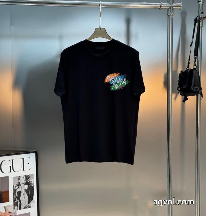 スーパー コピー 安心海外モデル 華やかな印象に 最安値2026半袖Tシャツプラダ_0_0