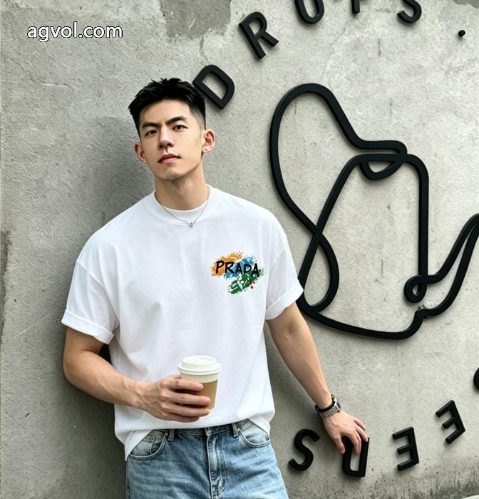 スーパー コピー 安心海外モデル 華やかな印象に 最安値2026半袖Tシャツプラダ_0_4