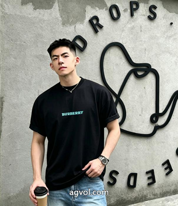 BURBERRY偽 ブランド 販売人気定番低価 お洒落スタイル レビュー高い半袖Tシャツ_0_3
