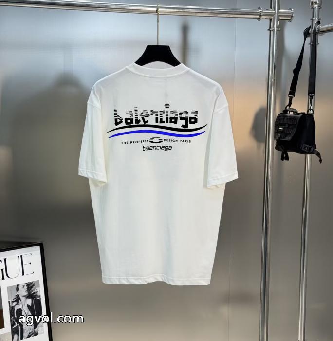 フェミニンな雰囲気 今年の流行りファション 不思議格安セール半袖Tシャツbalenciagaコピー ブランド 優良_0_3