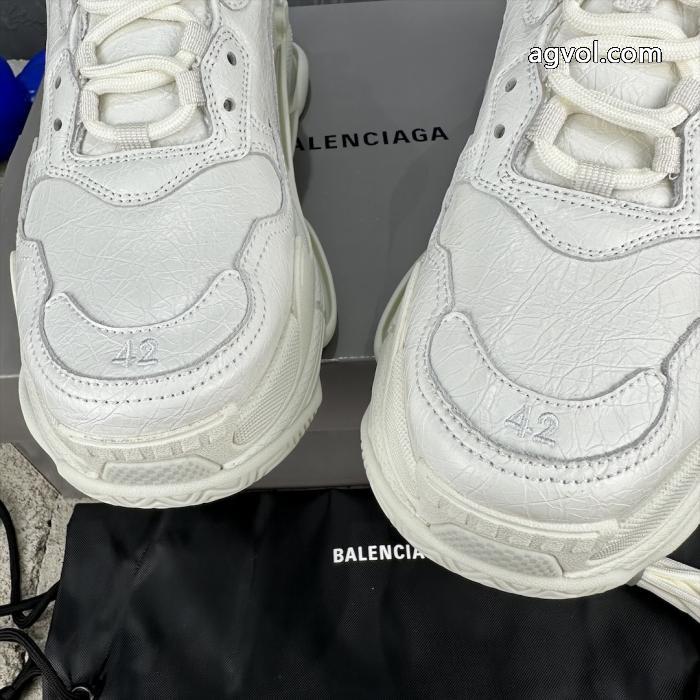 balenciagaスニーカーブランド コピー 激安清潔感溢れる 夏春物先行発売  最新ルック._0_5