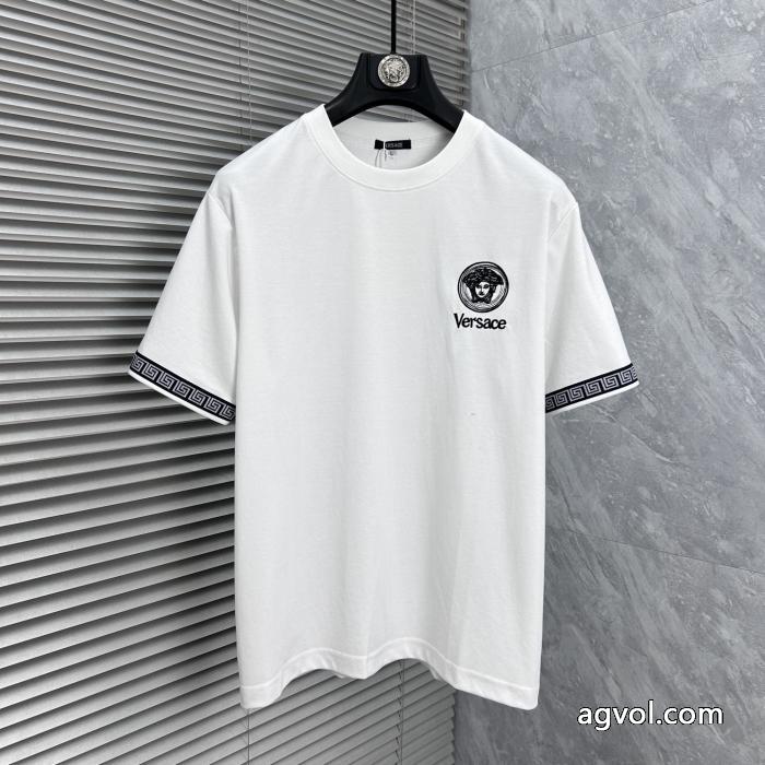 新色登場 注目新ブランド 上品上質ブランド コピー ショップ半袖TシャツVERSACE_0_1