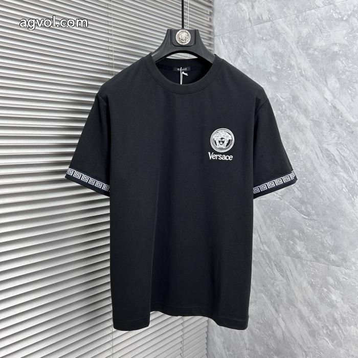 新色登場 注目新ブランド 上品上質ブランド コピー ショップ半袖TシャツVERSACE_0_2