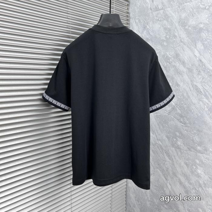 新色登場 注目新ブランド 上品上質ブランド コピー ショップ半袖TシャツVERSACE_0_3