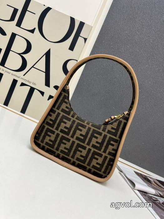 &nbsp;&nbsp;&nbsp;&nbsp;バッグ偽 ブランド 購入最新でおしゃれな 最先端ファション 愛用者が続出中FENDI._0_2